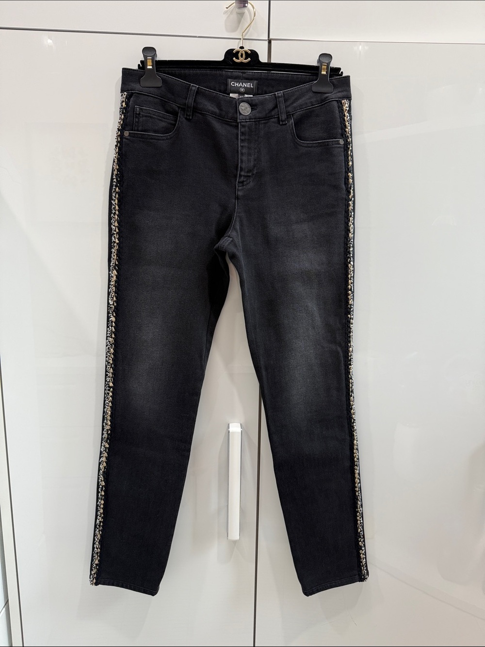 CHANEL Black Skinny Jeans with Tweed Side Trim.Authentic.size 40